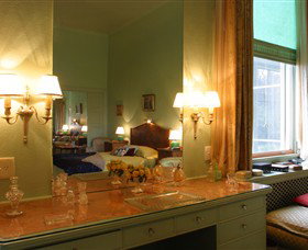 Mooramong - Accommodation Mermaid Beach 4