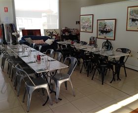 Blue Artz Gallery & Cafe - Accommodation Mermaid Beach 2