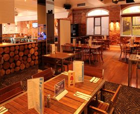 ZedBar - Accommodation Mermaid Beach 4