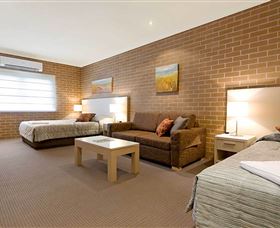 Imperial Hotel - Accommodation Mermaid Beach 2