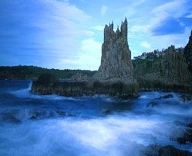 Cathedral Rocks - Accommodation Mermaid Beach 1