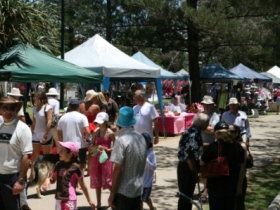 Coolangatta Art And Craft Markets - Accommodation Mermaid Beach 3