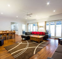 The Retreat Port Stephens - Accommodation Mermaid Beach
