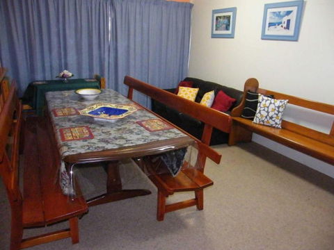 Boomers Guest House Hamilton - Accommodation Mermaid Beach 4