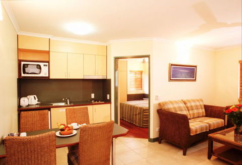 Bay Village Tropical Retreat - Accommodation Mermaid Beach 1