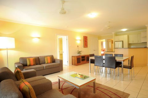 Bay Village Tropical Retreat - Accommodation Mermaid Beach 2