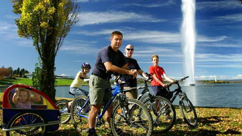 Lake Burley Griffin - Accommodation Mermaid Beach 0