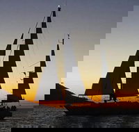 Magnetic Island Sunset Sail - Accommodation Mermaid Beach