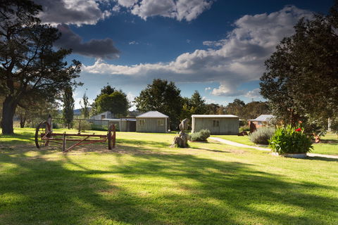 Strathnairn Arts - Accommodation Mermaid Beach 2