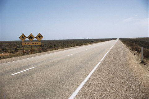 Eyre Highway - Accommodation Mermaid Beach 0