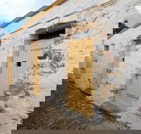 Police Lockup And Stables - Accommodation Mermaid Beach