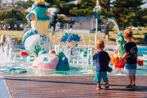 Vera's Water Garden - Accommodation Mermaid Beach 1