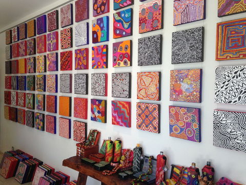 Bouddi Gallery - Contemporary Aboriginal Lifestyle Art - Accommodation Mermaid Beach 1