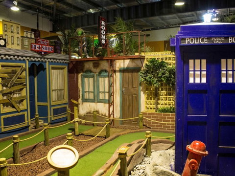 Unreal Mini Golf - Accommodation Mermaid Beach 0