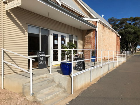 Anglican Community Cafe, Limestone Art Gallery & Cornish Garden - Accommodation Mermaid Beach 1