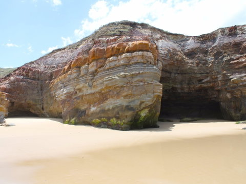 Shelley Caves - Accommodation Mermaid Beach 0