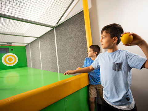 Sciencentre - Accommodation Mermaid Beach 2