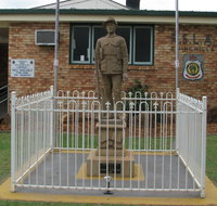 Soldier Statue Memorial Chinchilla - Accommodation Mermaid Beach