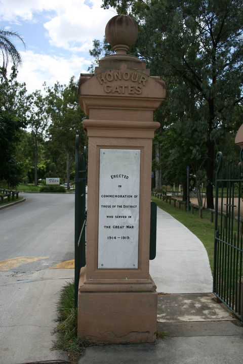 Kalinga Park Memorial - Accommodation Mermaid Beach 2