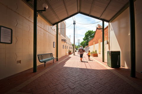 Kiesling Lane Heritage Walk - Accommodation Mermaid Beach 0