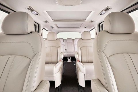 Luxury Van, Private Transfer, Trinity Beach - Cairns - Accommodation Mermaid Beach 2