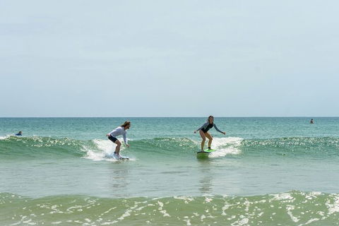 Beginners Learn To Surf Lessons, Noosa World Surf Reserve - Accommodation Mermaid Beach 2