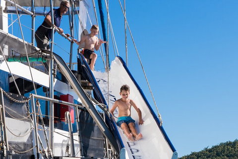 Day Sail The Whitsunday Islands On Atlantic Clipper From Airlie Beach - Accommodation Mermaid Beach 7