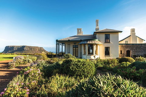 Cruise Ship Special From Burnie To Stanley And The Nut - Accommodation Mermaid Beach 7