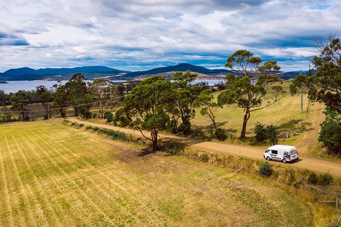 Boutique Gin Tour - Accommodation Mermaid Beach 8