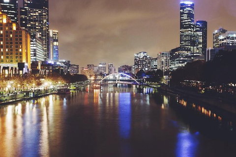 Arrival Private Transfers: Melbourne Airport MEL To Melbourne In Luxury Van - Accommodation Mermaid Beach 7