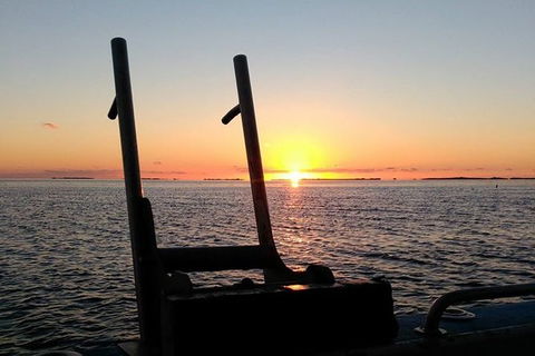 Sunset Geraldton Harbour Cruise - Accommodation Mermaid Beach 2
