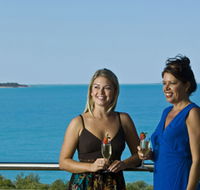 Roebuck Bay - Accommodation Mermaid Beach