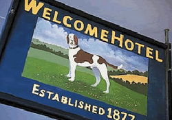 The Welcome Hotel - Accommodation Mermaid Beach 1