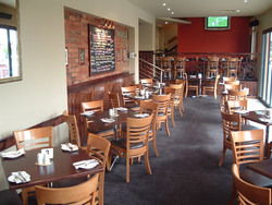 Elgin Inn Hotel - Accommodation Mermaid Beach 1