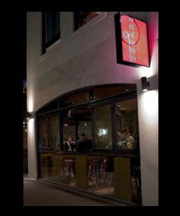 Oscars Lounge Bar & Restaurant - Accommodation Mermaid Beach 3