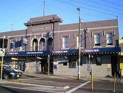 Lewisham Hotel And Live House - Accommodation Mermaid Beach 3