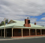 Huntington Tavern - Accommodation Mermaid Beach