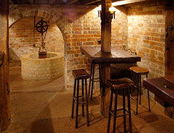 Rose And Crown - Accommodation Mermaid Beach 2