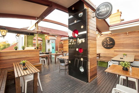 The Fox Hotel - Accommodation Mermaid Beach 6