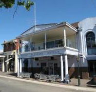 Mount Pleasant Hotel - Accommodation Mermaid Beach