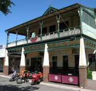 Shamrock Hotel Alexandra - Accommodation Mermaid Beach