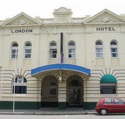 The London Hotel - Accommodation Mermaid Beach