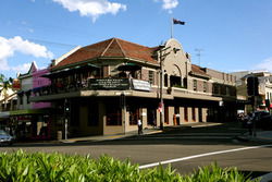 Town Hall Hotel - Accommodation Mermaid Beach 3