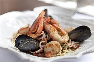 Crossley Hotel - Accommodation Mermaid Beach 0
