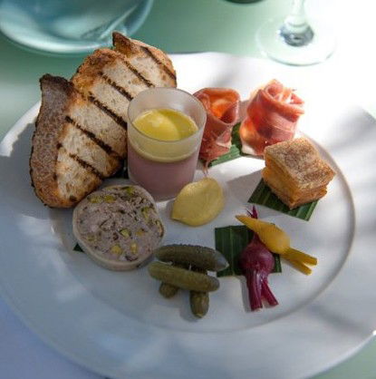 Le Bistro Rivage - Accommodation Mermaid Beach 1