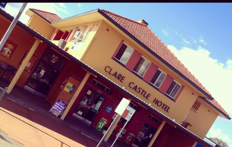 Clare Castle Hotel - Accommodation Mermaid Beach 0