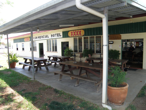 Commercial Hotel Wowan - Accommodation Mermaid Beach 1