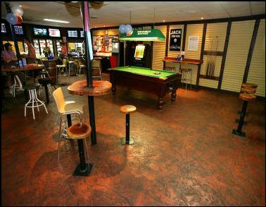 Litchfield Pub - Accommodation Mermaid Beach 2