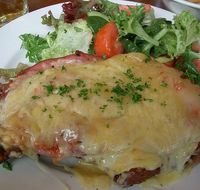 Raglan Tavern - Accommodation Mermaid Beach