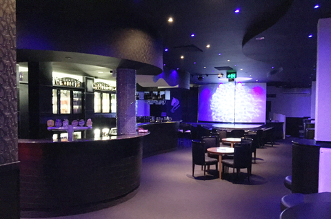 The Ambassador Hotel - Accommodation Mermaid Beach 4